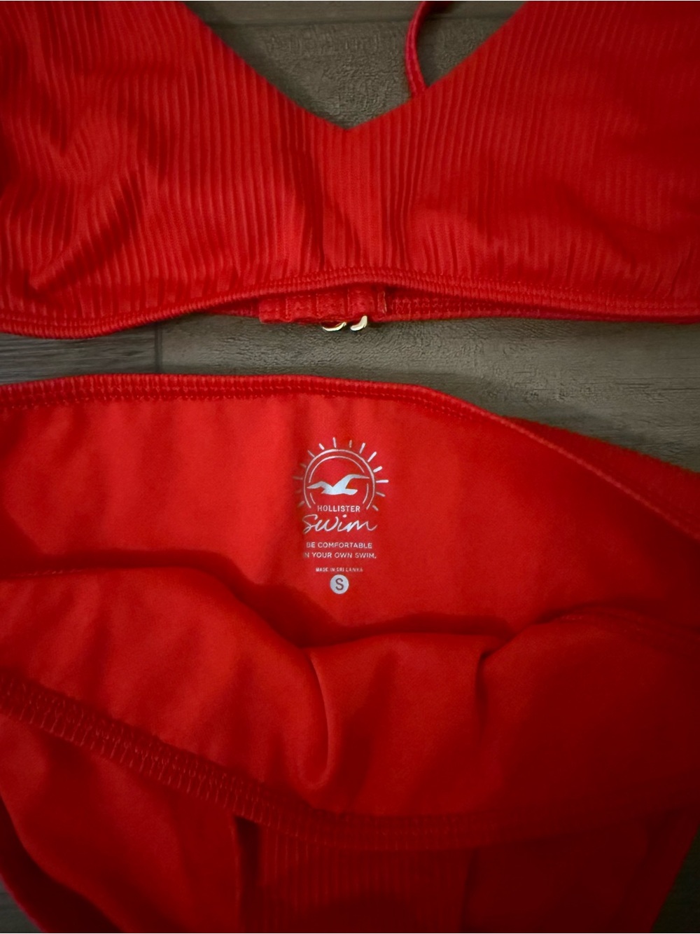 Hollister Ribbed Red Bikini Set - Picture 2 of 3